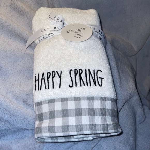 Set of Two Rae Dunn “HAPPY SPRING” Hand Towels - Picture 1 of 2